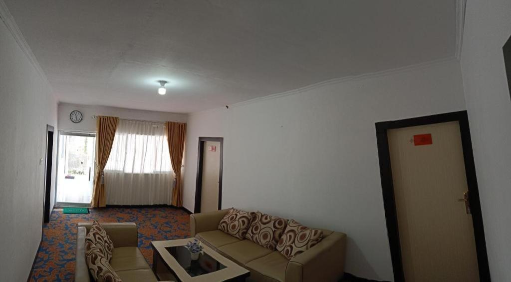 Salma Hotel Bukittinggi Exterior photo